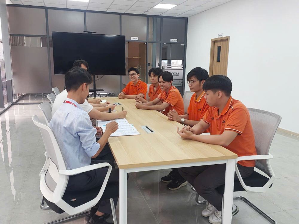 Sinh viên phỏng vấn đầu vào trước khi thực tập